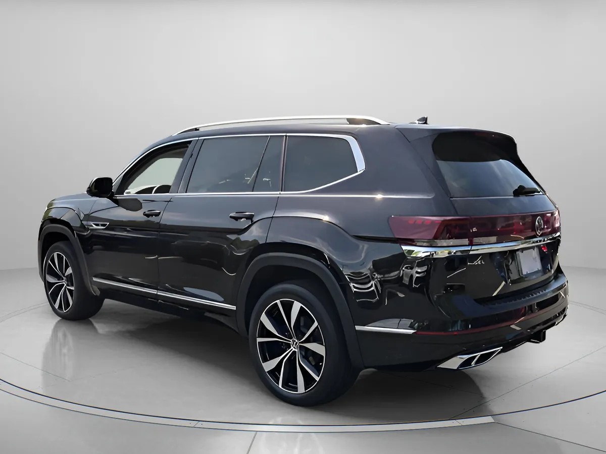 2025 Volkswagen Atlas 2.0T SEL Premium R-Line thumbnail 3