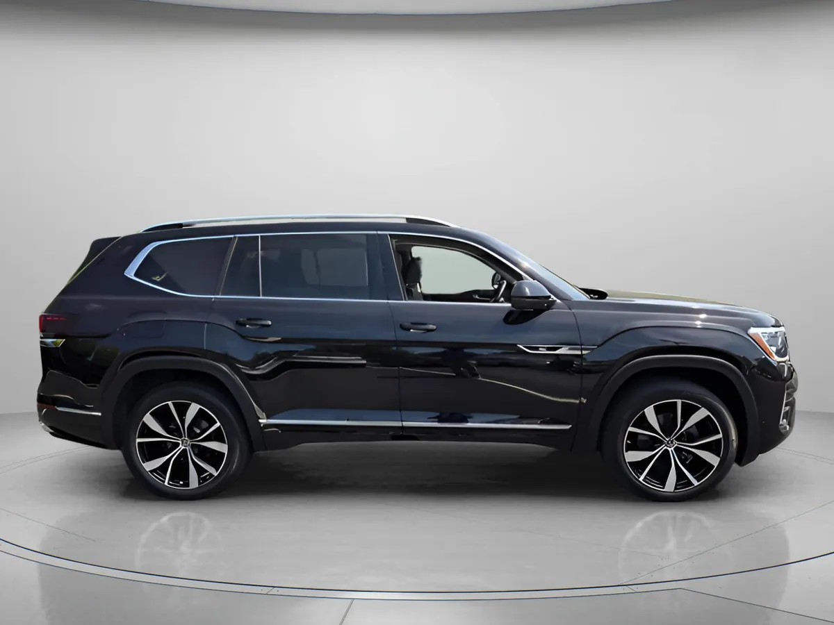2025 Volkswagen Atlas 2.0T SEL Premium R-Line thumbnail 6