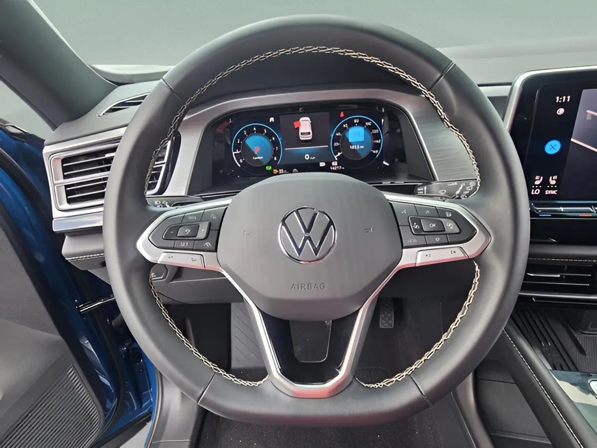 2025 Volkswagen Atlas Cross Sport 2.0T SE w/Technology thumbnail 23