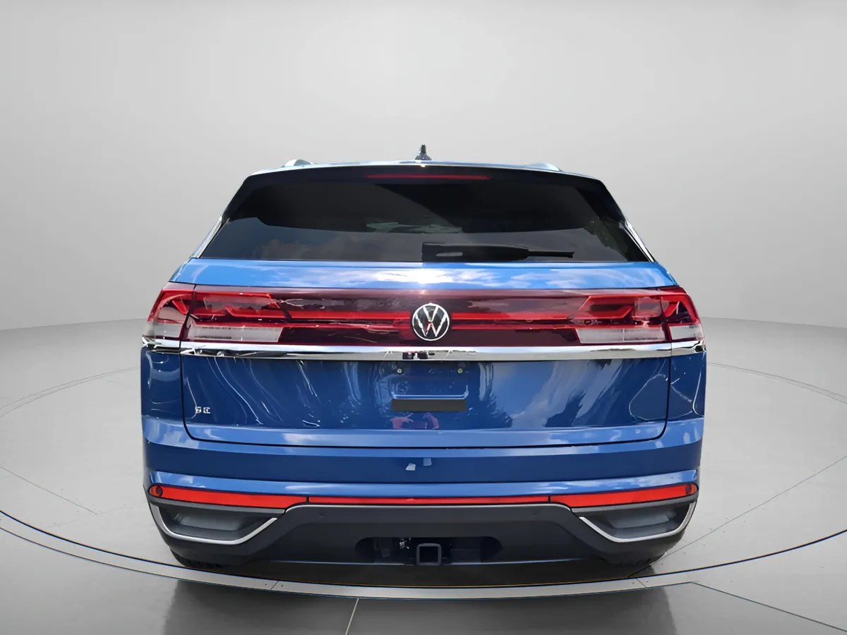 2025 Volkswagen Atlas Cross Sport 2.0T SE w/Technology thumbnail 4
