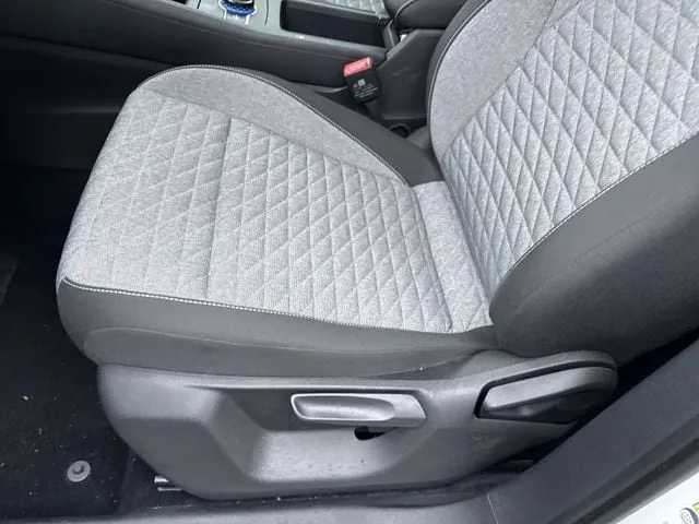 2025 Volkswagen Tiguan 2.0T S thumbnail 12