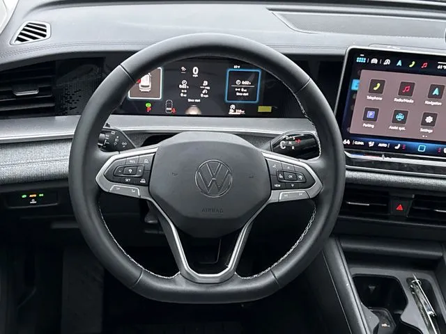 2025 Volkswagen Tiguan 2.0T S thumbnail 18