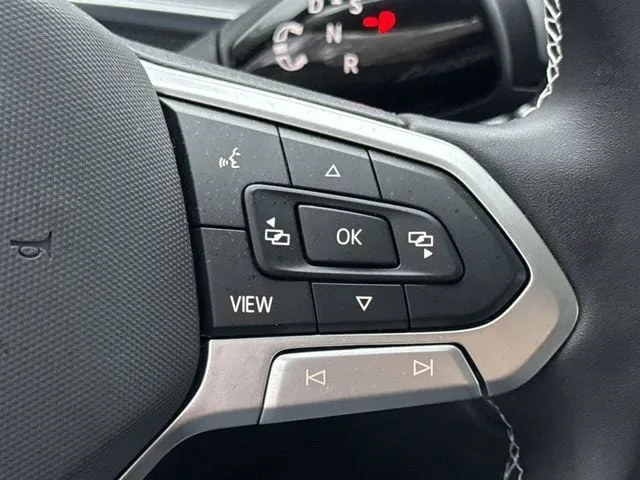 2025 Volkswagen Tiguan 2.0T S thumbnail 20
