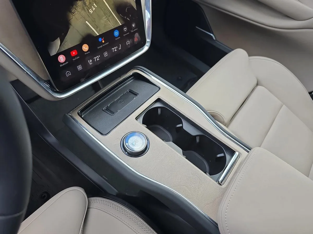 2025 Volvo EX90 Ultra thumbnail 25