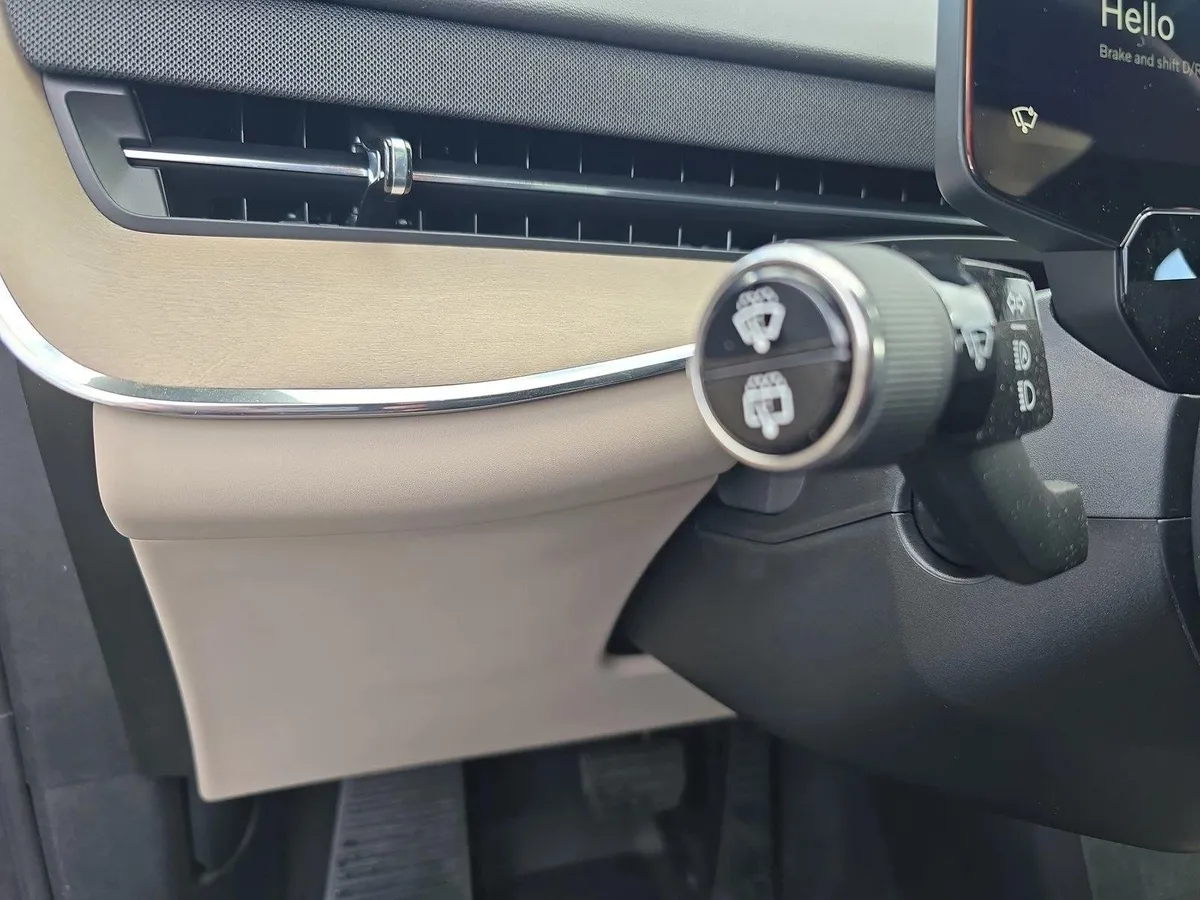 2025 Volvo EX90 Ultra thumbnail 26