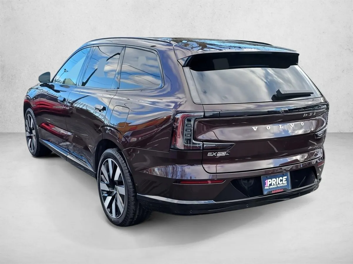 2025 Volvo EX90 Ultra thumbnail 7