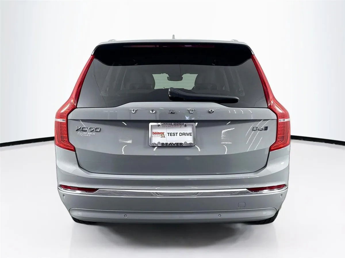2025 Volvo XC90 Plus thumbnail 12
