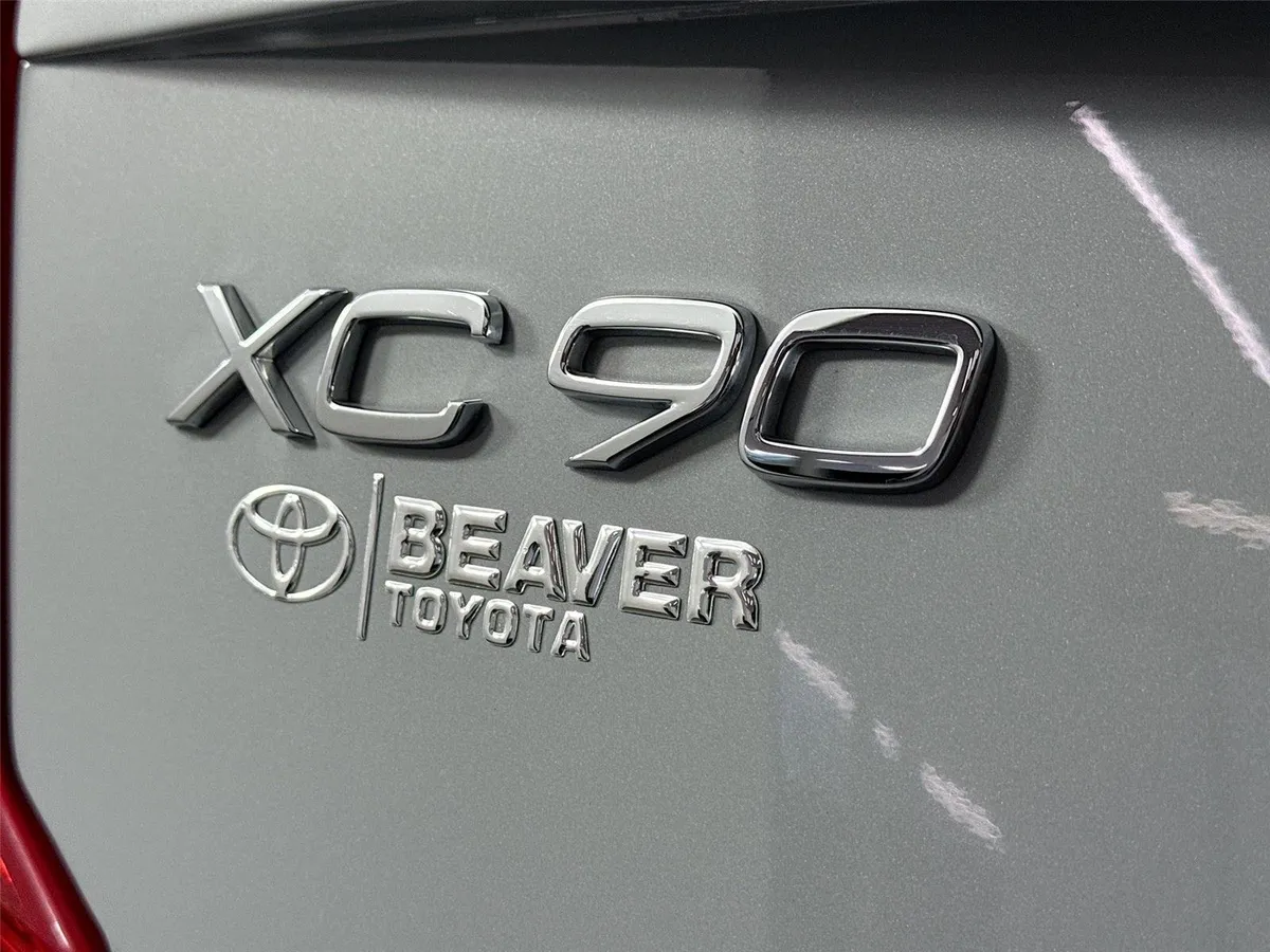 2025 Volvo XC90 Plus thumbnail 15