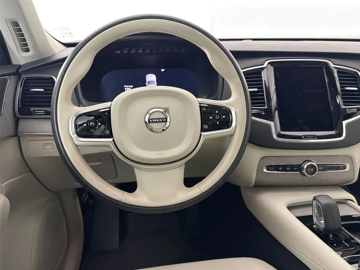 2025 Volvo XC90 Plus thumbnail 32