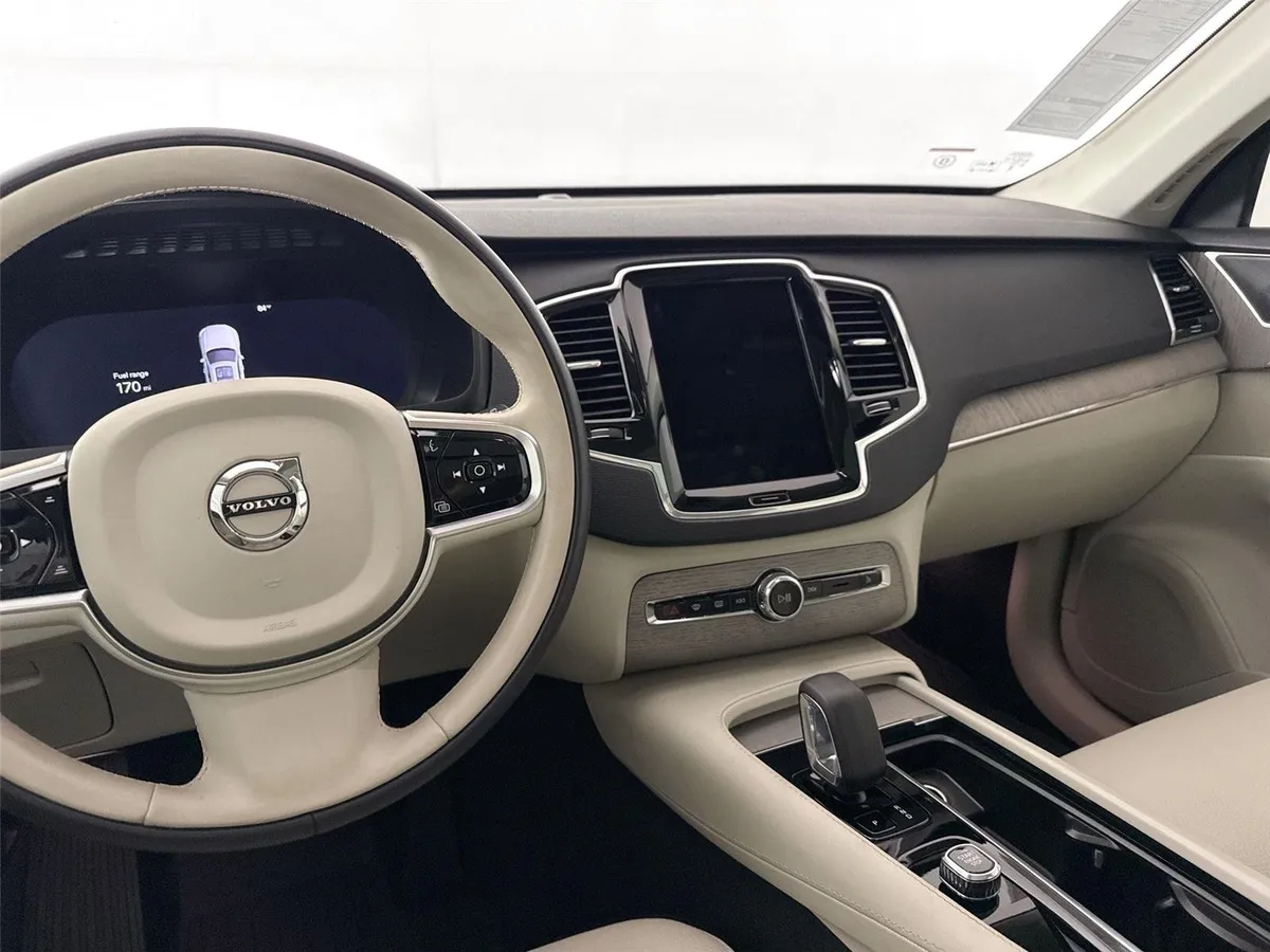 2025 Volvo XC90 Plus thumbnail 33
