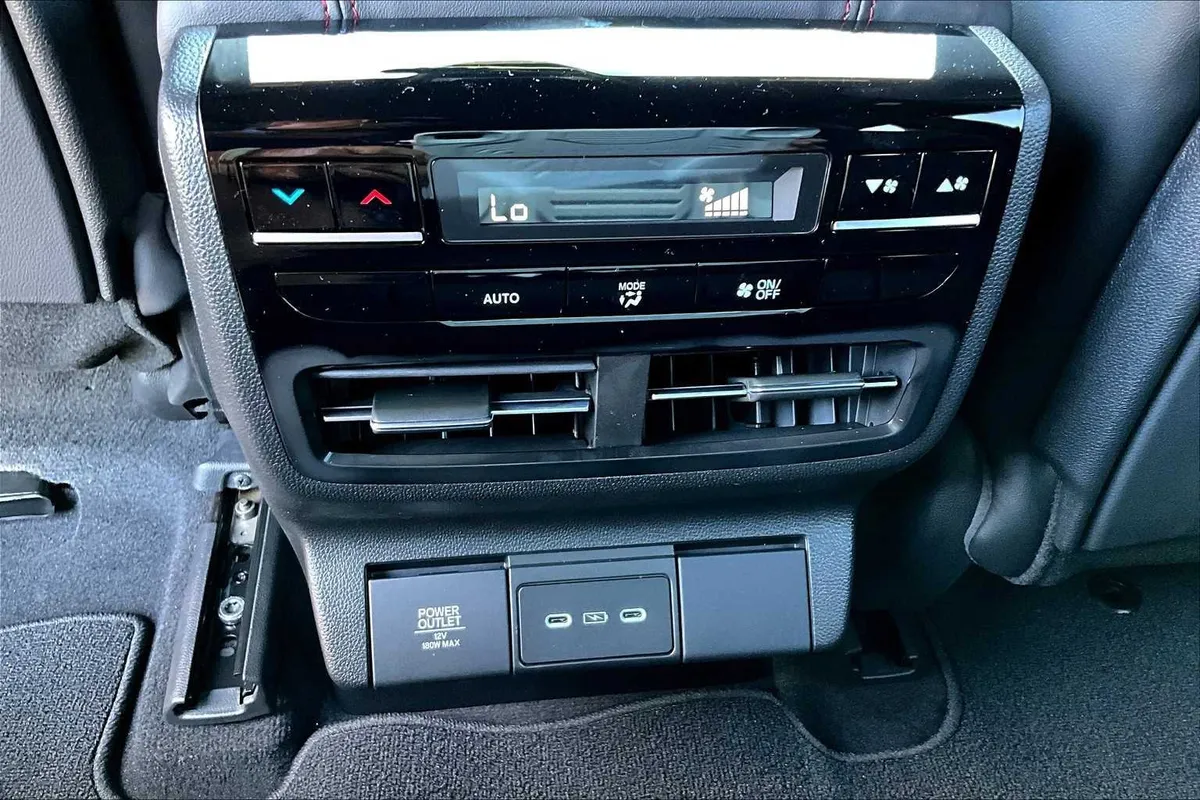 2026 Acura MDX w/A-Spec Package thumbnail 18