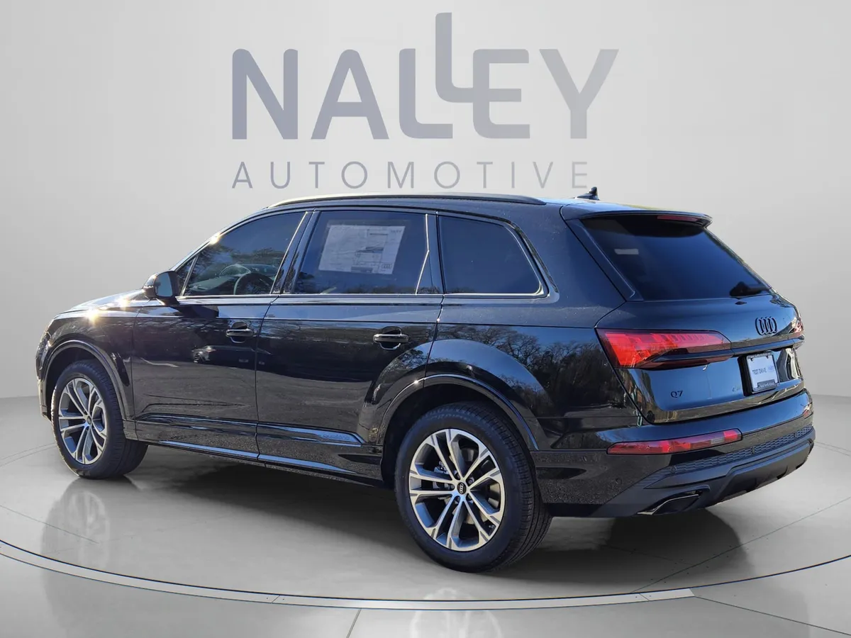 2026 Audi Q7 Premium thumbnail 5