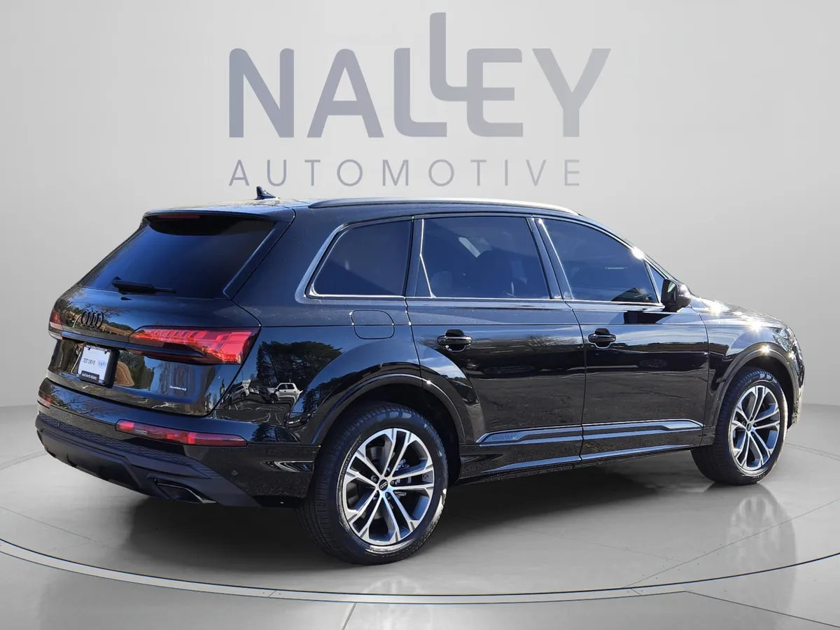 2026 Audi Q7 Premium thumbnail 7