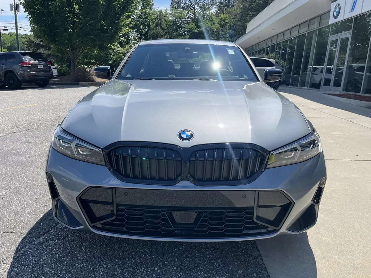 2026 BMW 330i thumbnail 10