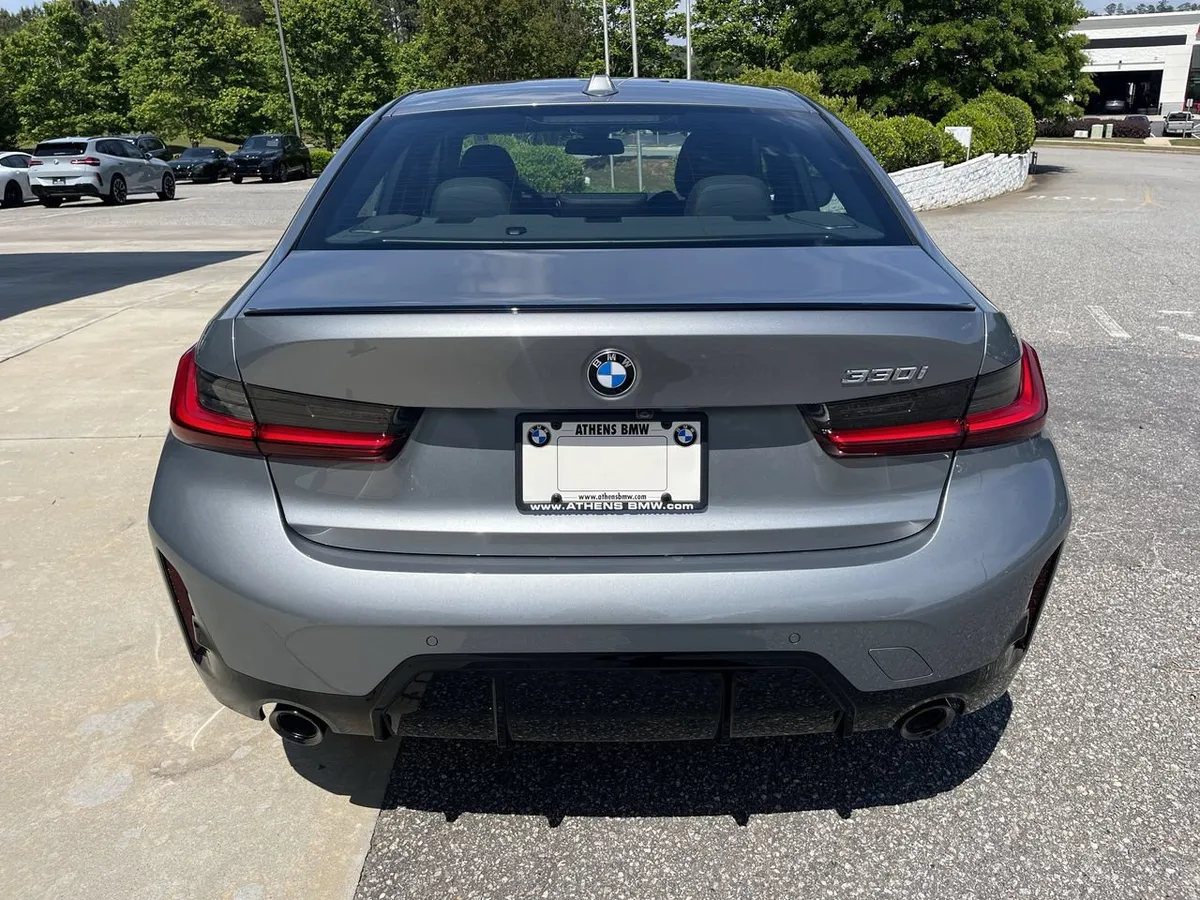 2026 BMW 330i thumbnail 12