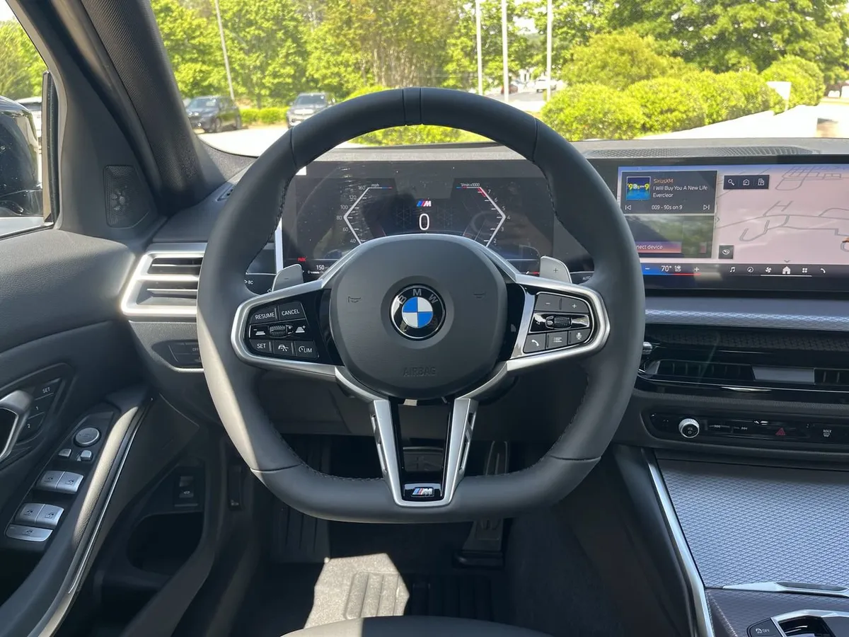 2026 BMW 330i thumbnail 18