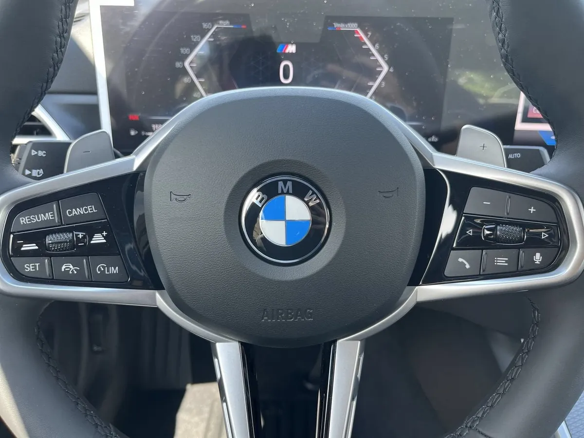 2026 BMW 330i thumbnail 19