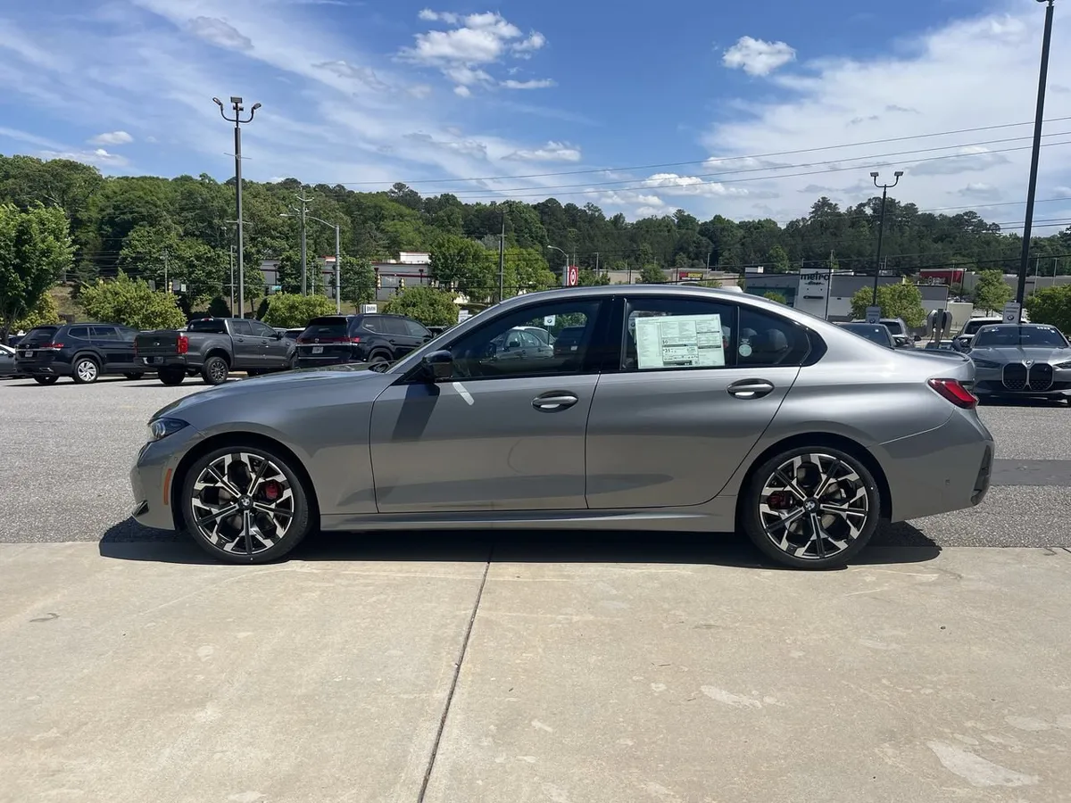 2026 BMW 330i thumbnail 5