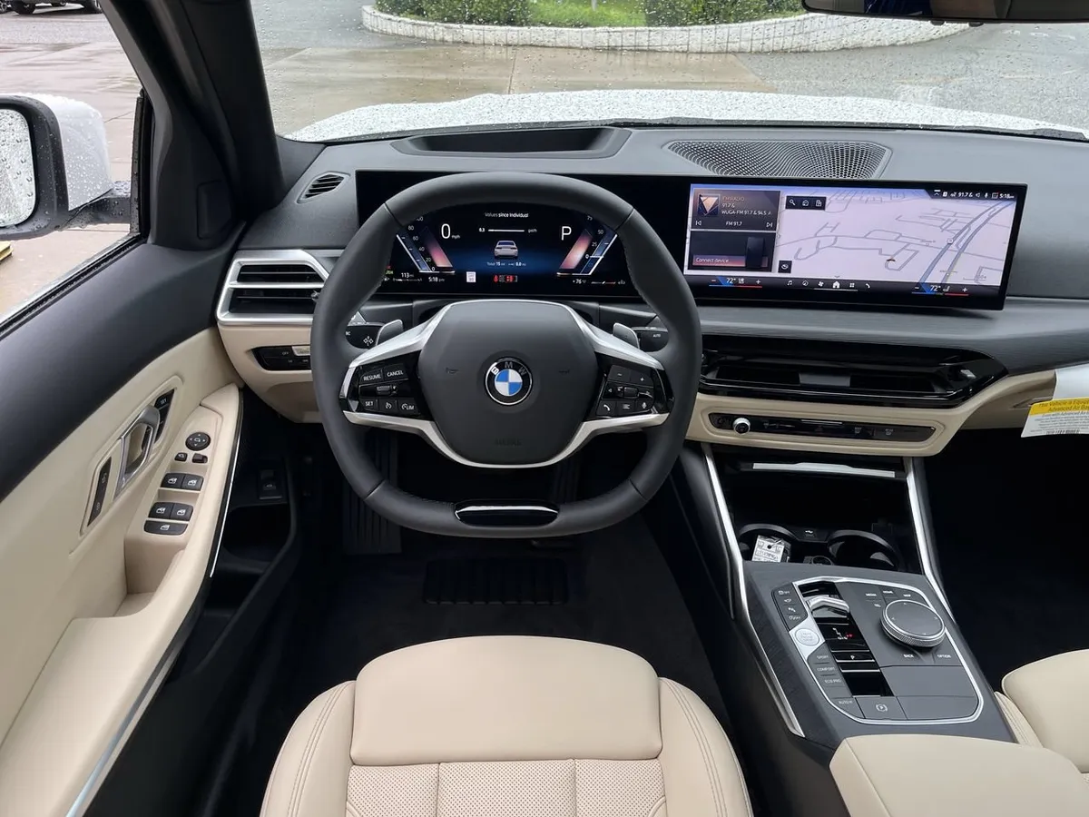 2026 BMW 330i thumbnail 17