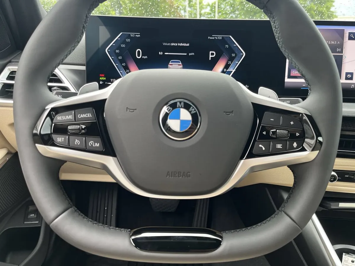 2026 BMW 330i thumbnail 18