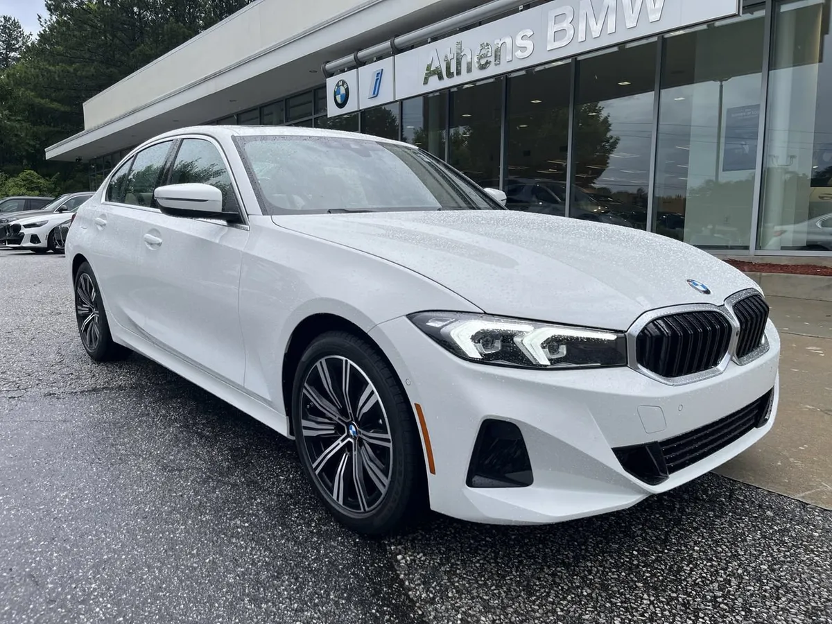 2026 BMW 330i thumbnail 2