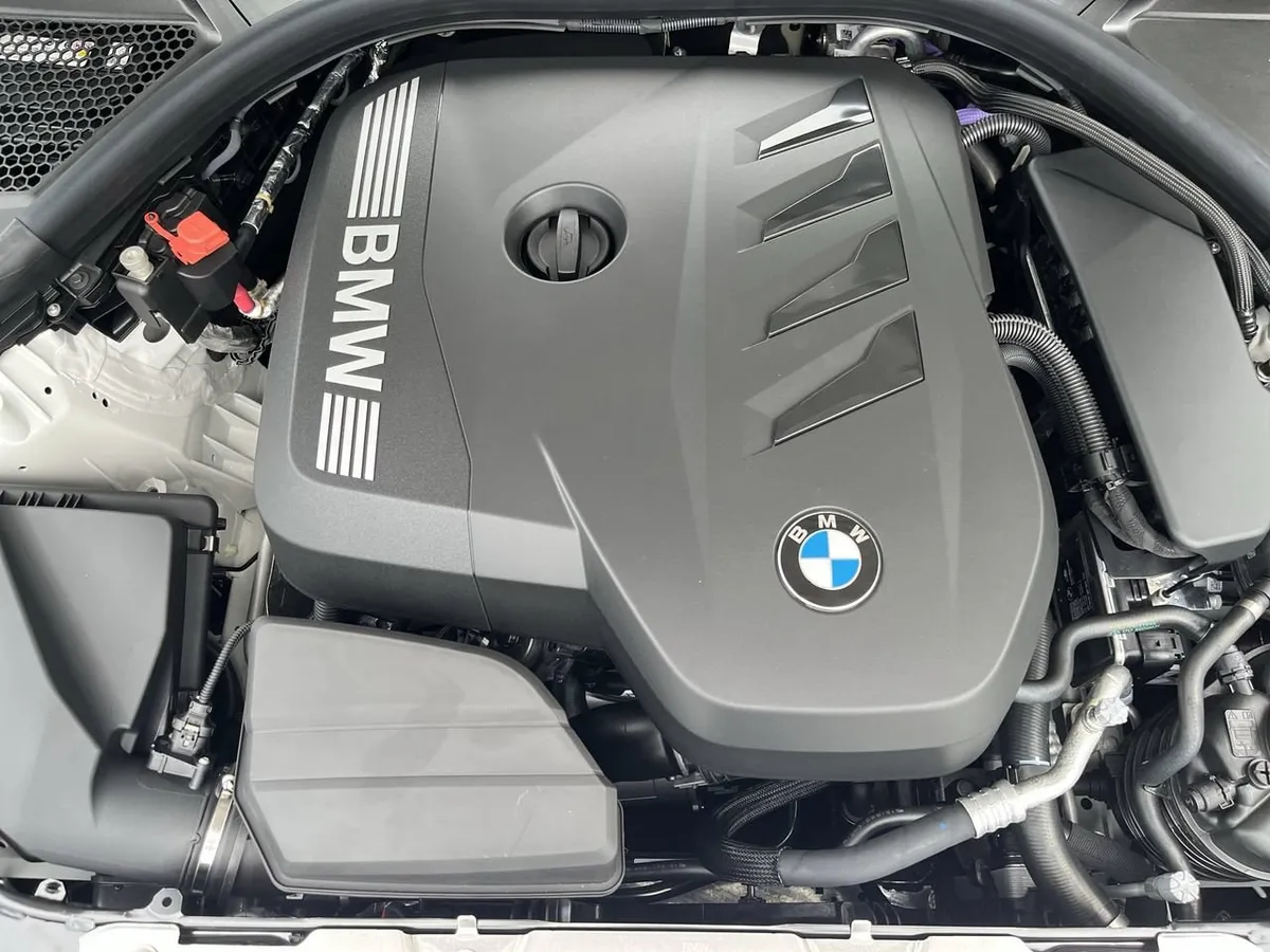 2026 BMW 330i thumbnail 34