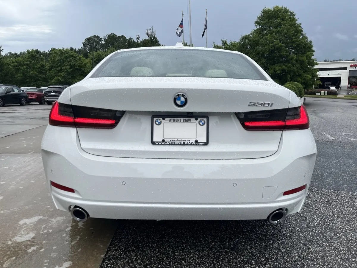 2026 BMW 330i thumbnail 7