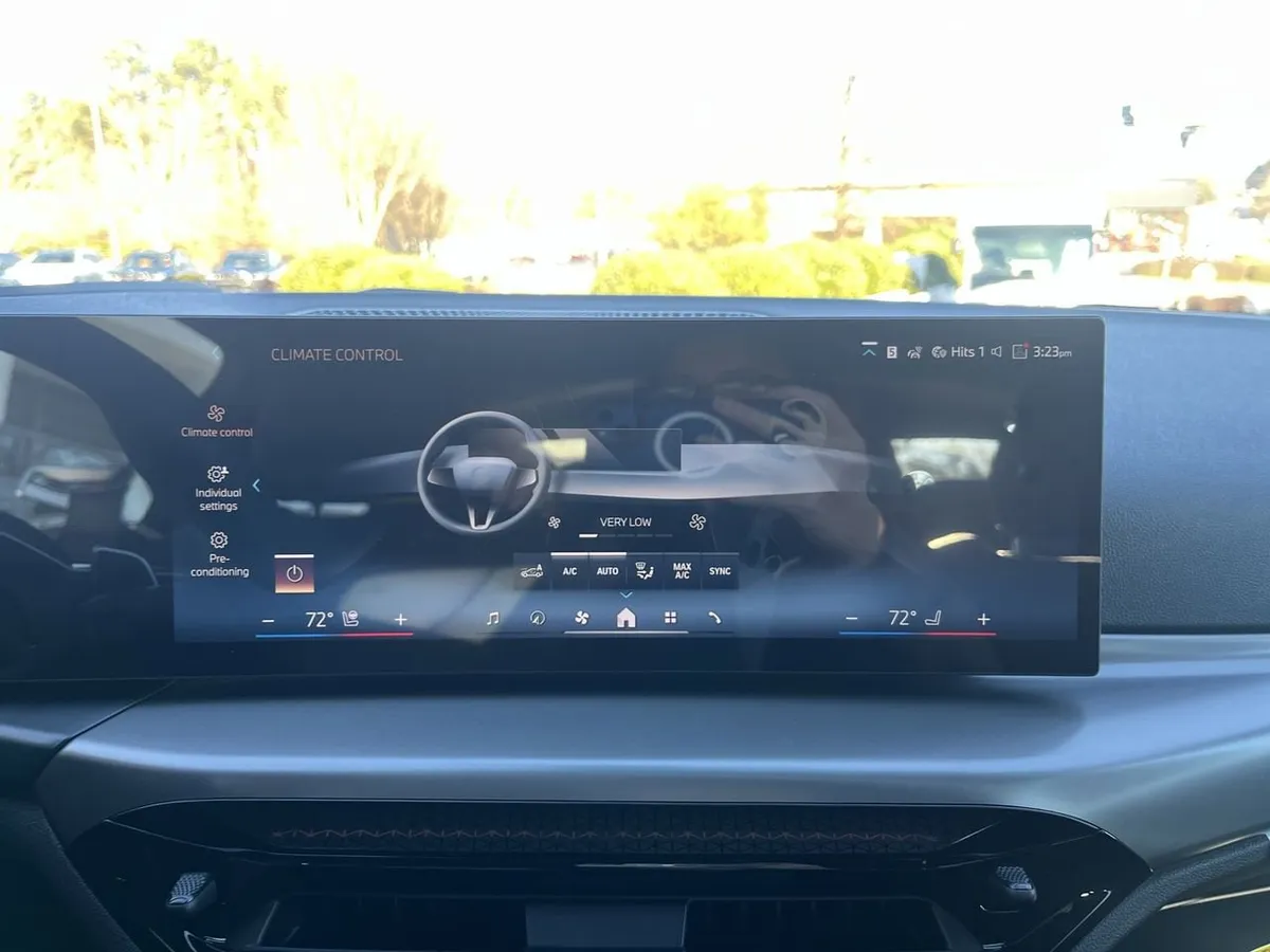 2026 BMW 430i thumbnail 24