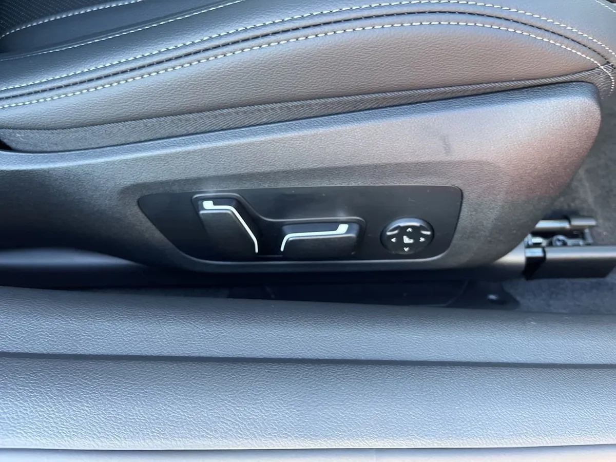 2026 BMW 430i thumbnail 35