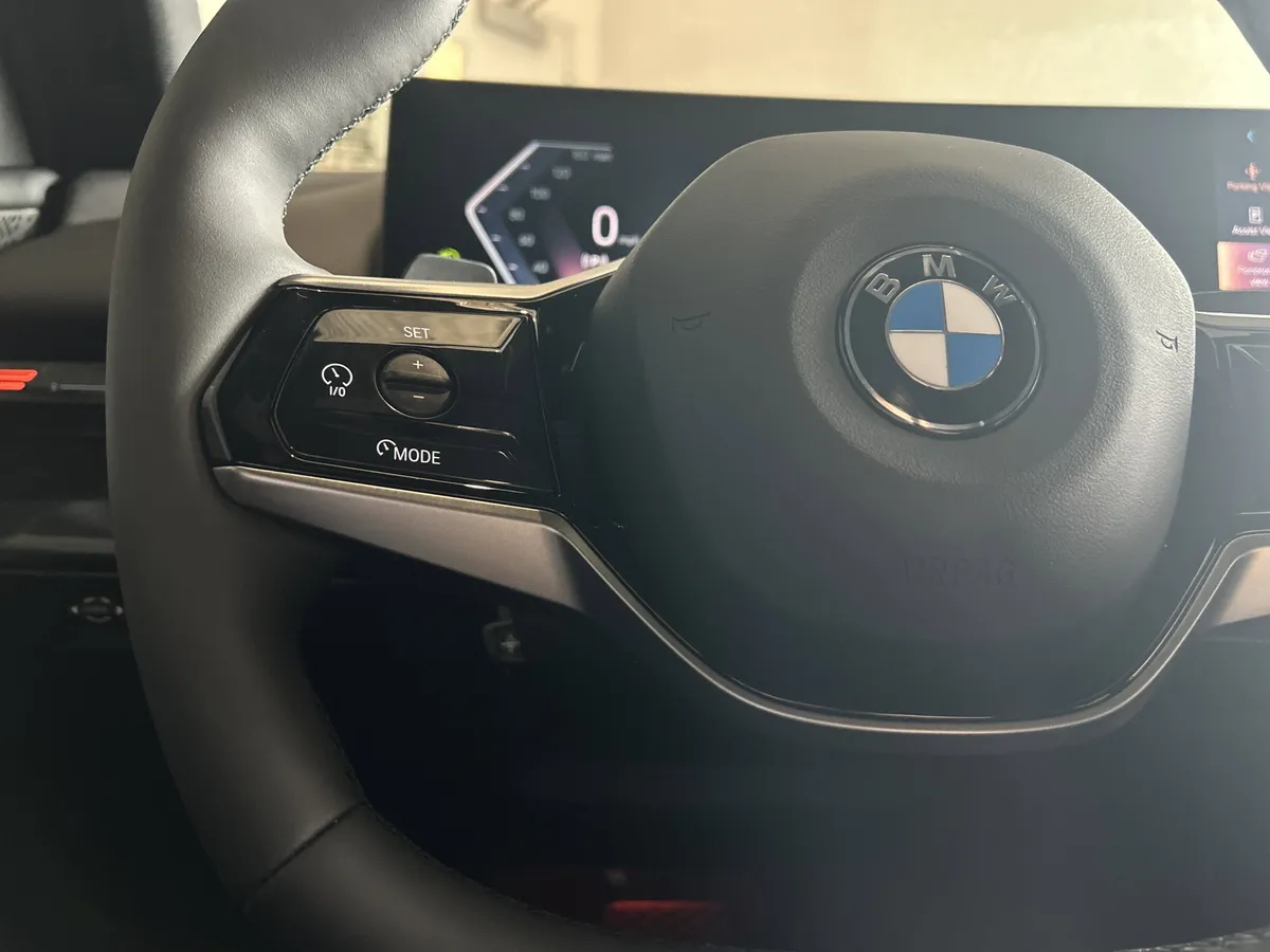 2026 BMW 5 Series 530i thumbnail 17