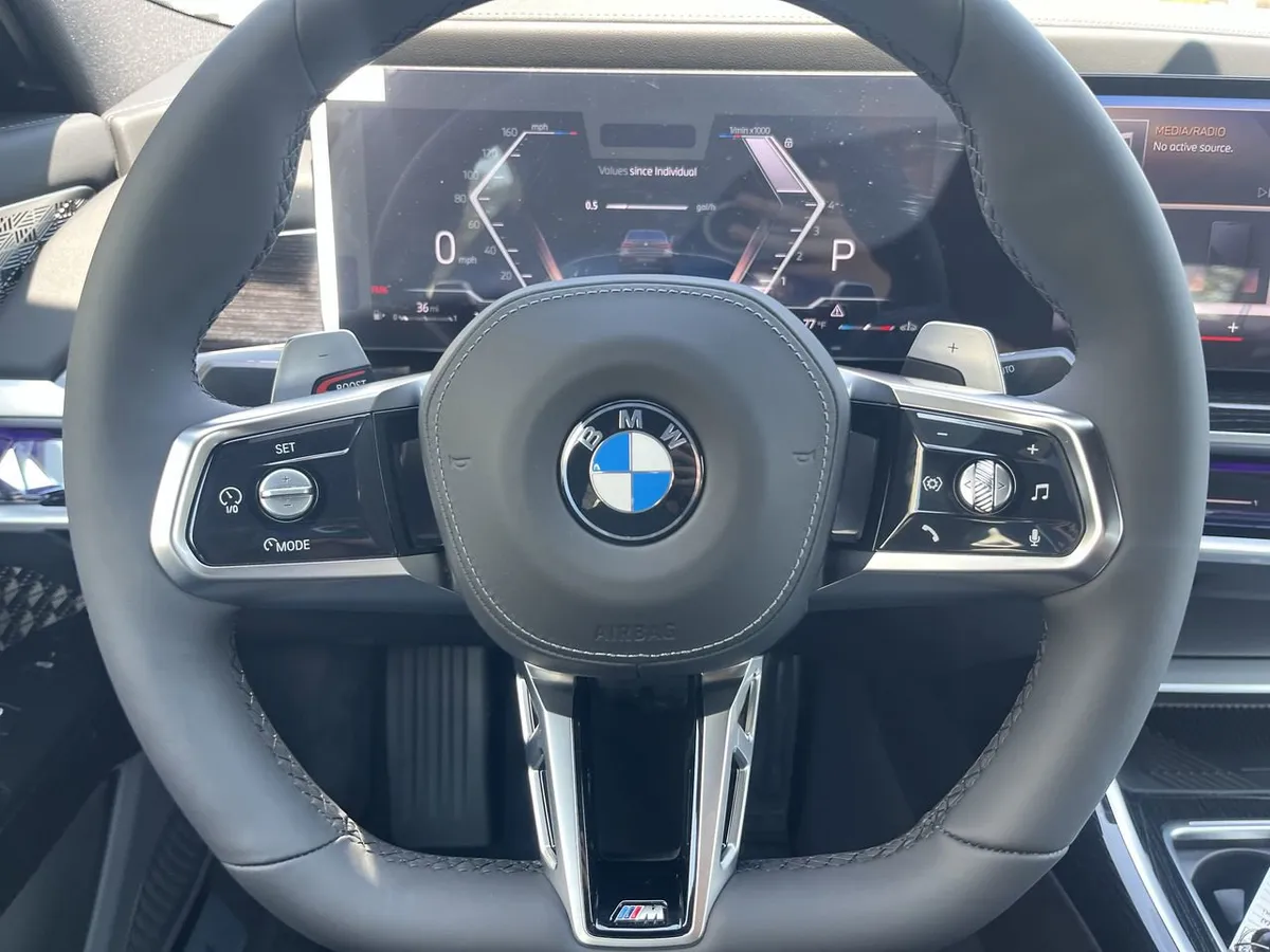 2026 BMW 760i xDrive thumbnail 19