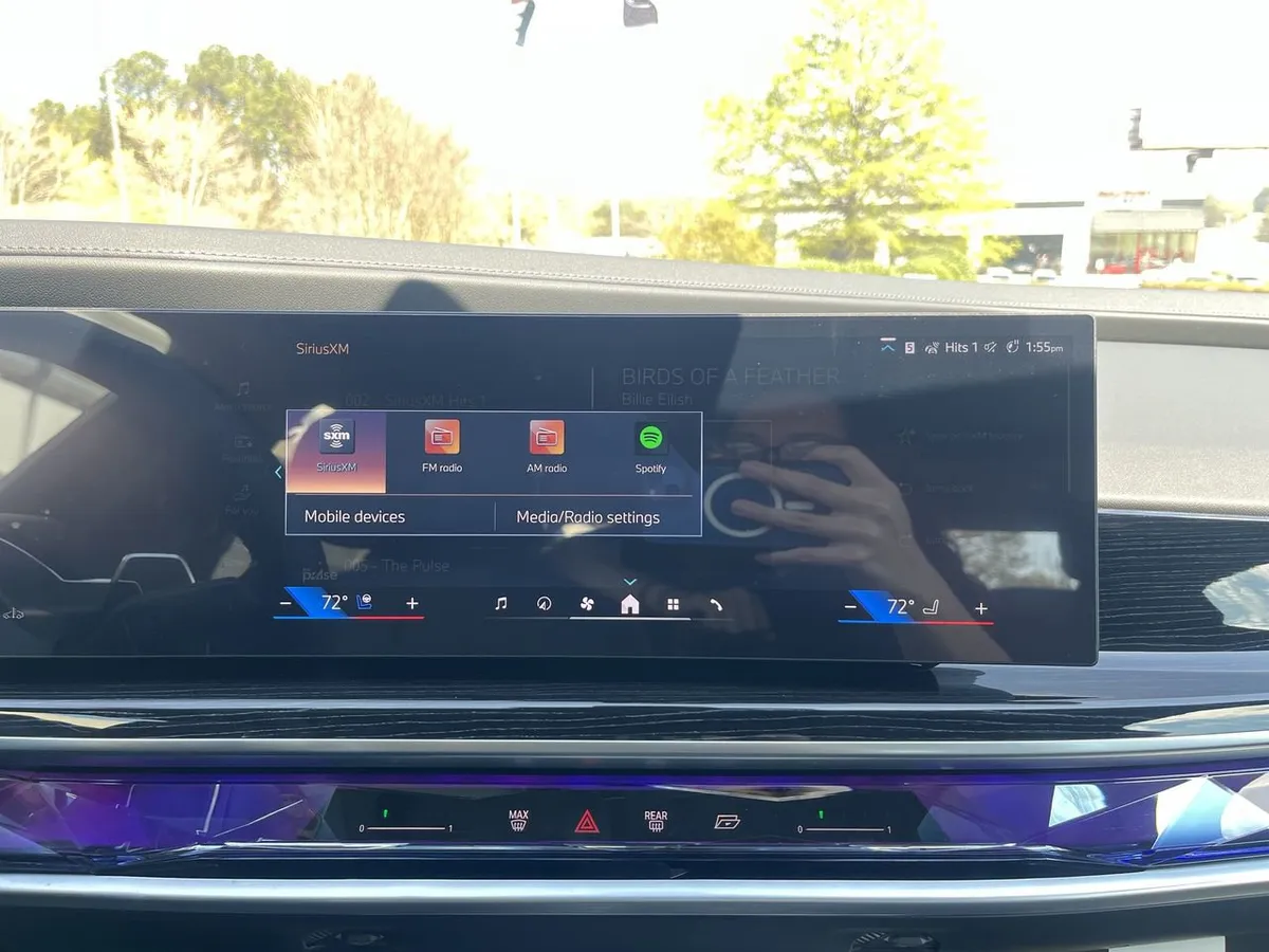 2026 BMW 760i xDrive thumbnail 21