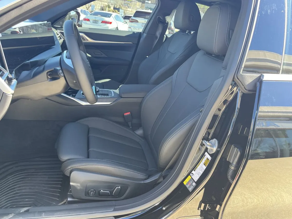 2026 BMW i4 eDrive40 thumbnail 14