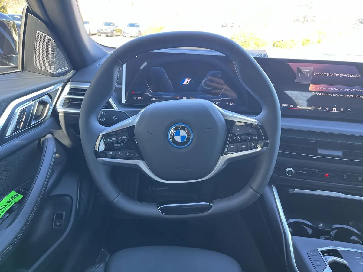 2026 BMW i4 eDrive40 thumbnail 18