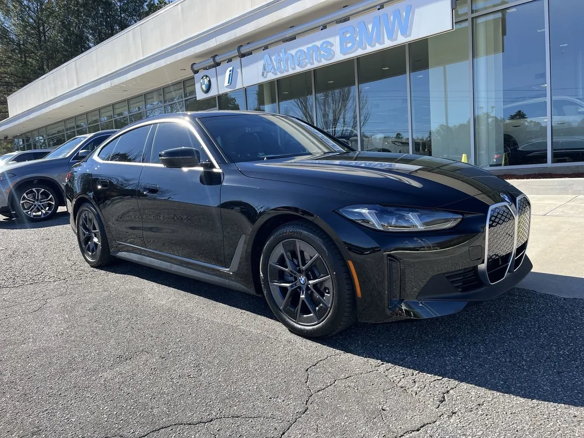 2026 BMW i4 eDrive40 thumbnail 2