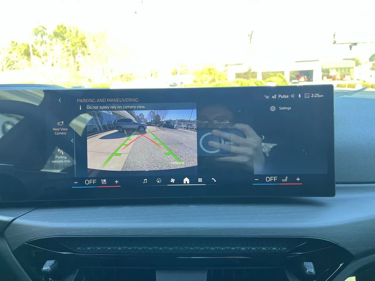 2026 BMW i4 eDrive40 thumbnail 23