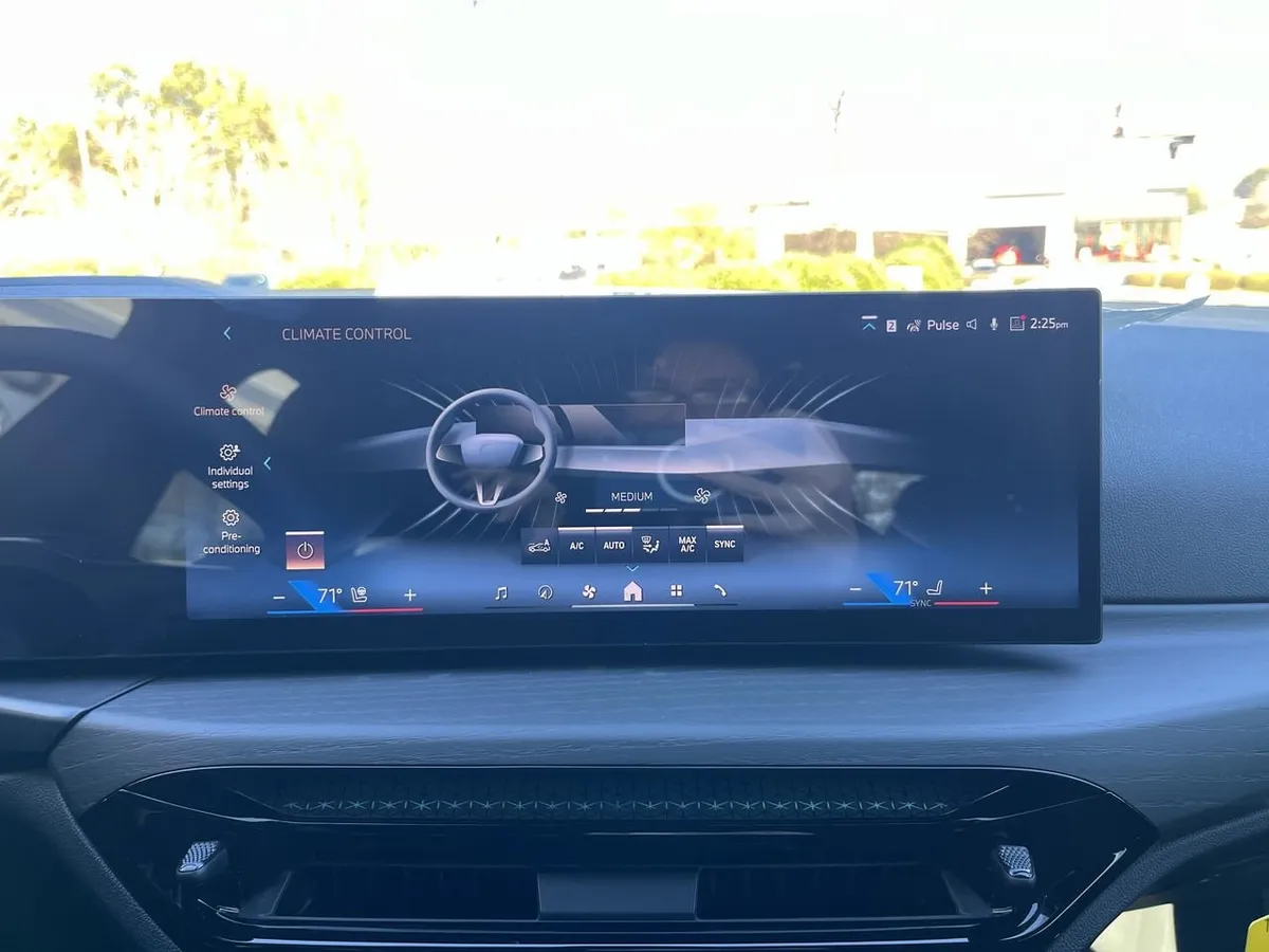 2026 BMW i4 eDrive40 thumbnail 25