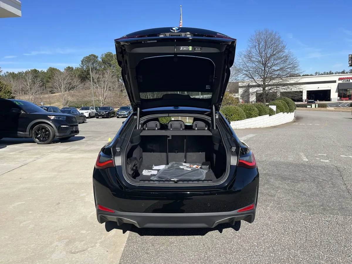 2026 BMW i4 eDrive40 thumbnail 33