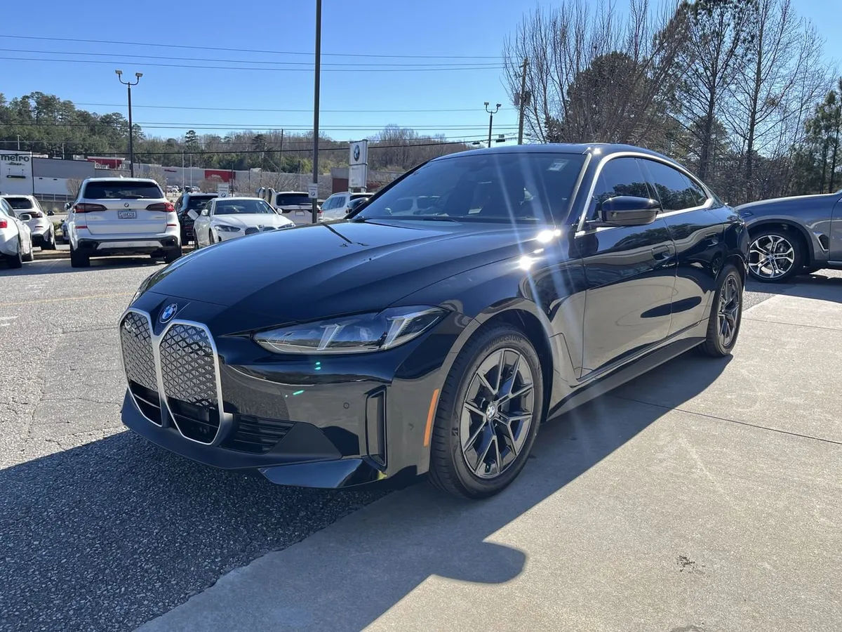 2026 BMW i4 eDrive40 thumbnail 4