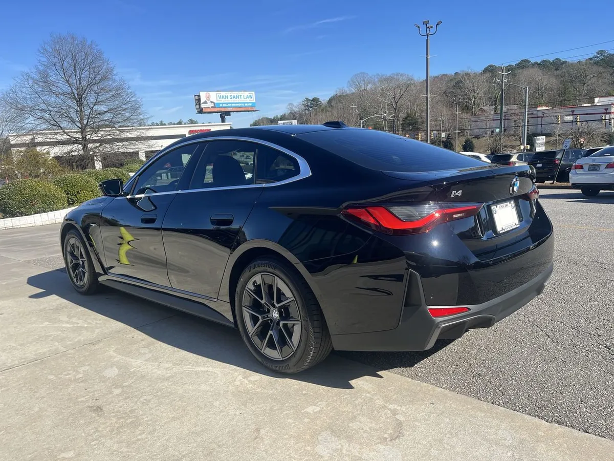 2026 BMW i4 eDrive40 thumbnail 6