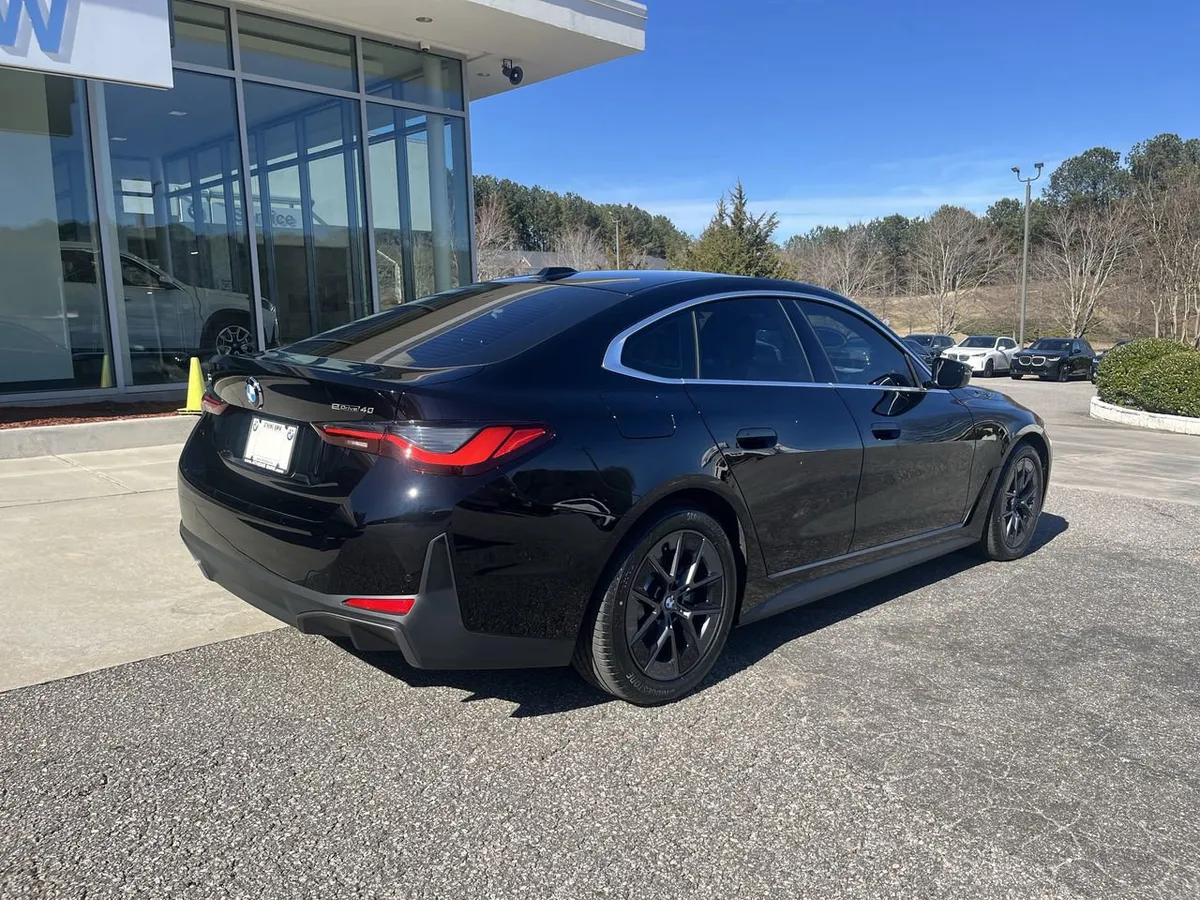 2026 BMW i4 eDrive40 thumbnail 8