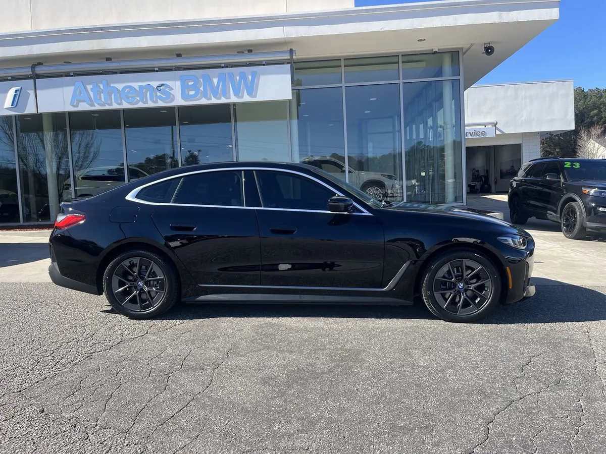 2026 BMW i4 eDrive40 thumbnail 9