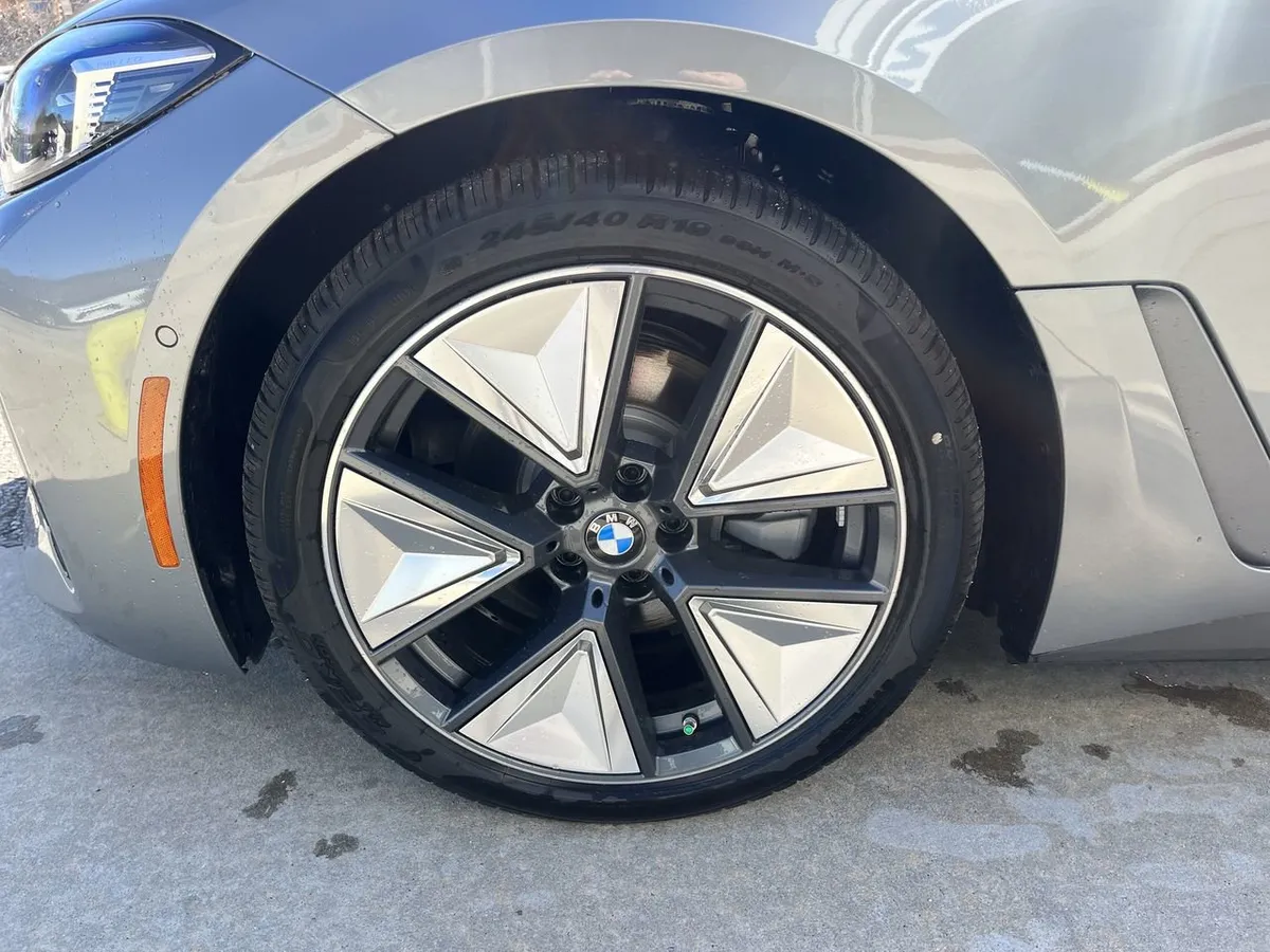 2026 BMW i4 eDrive40 thumbnail 13