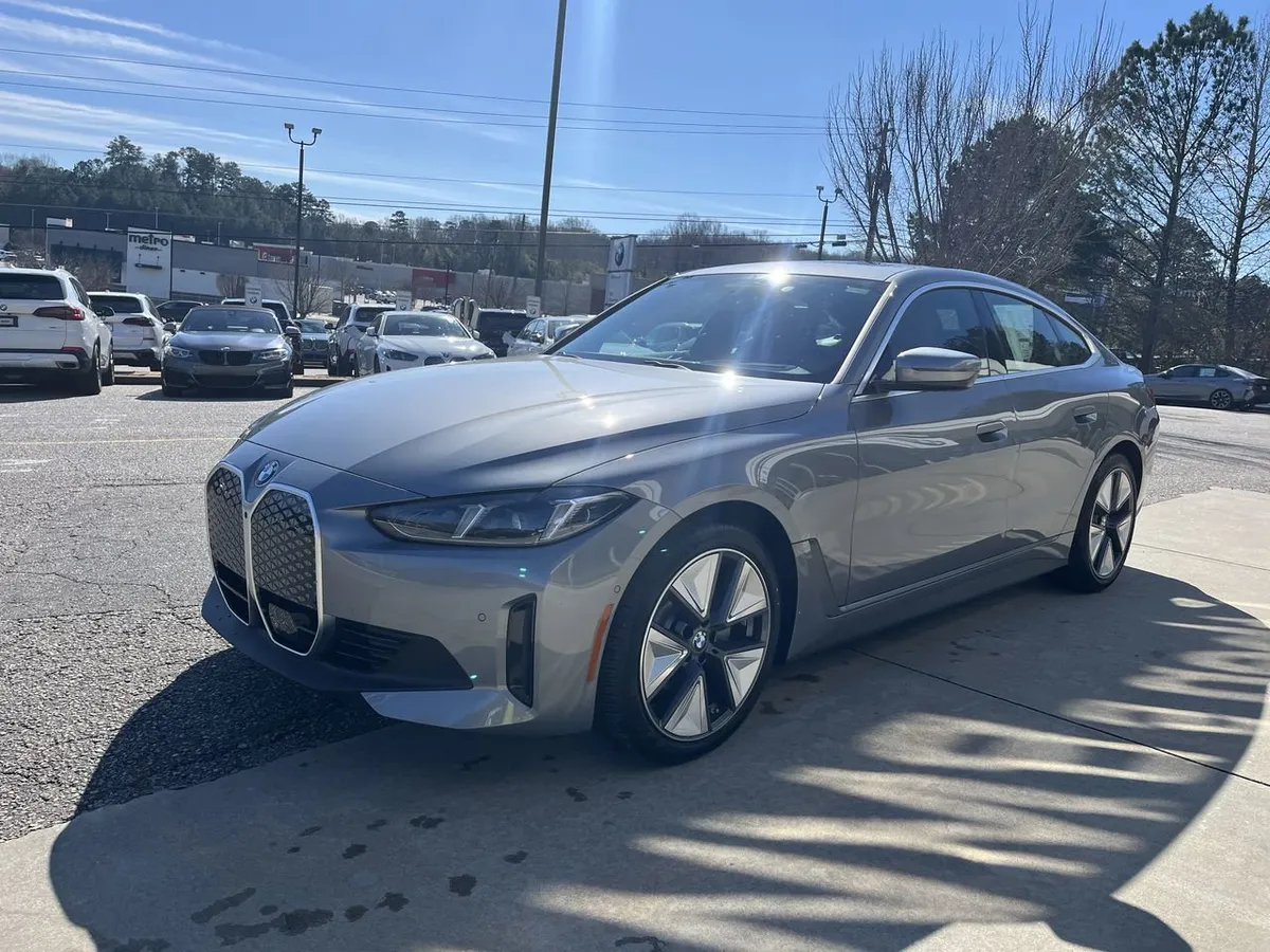 2026 BMW i4 eDrive40 thumbnail 4