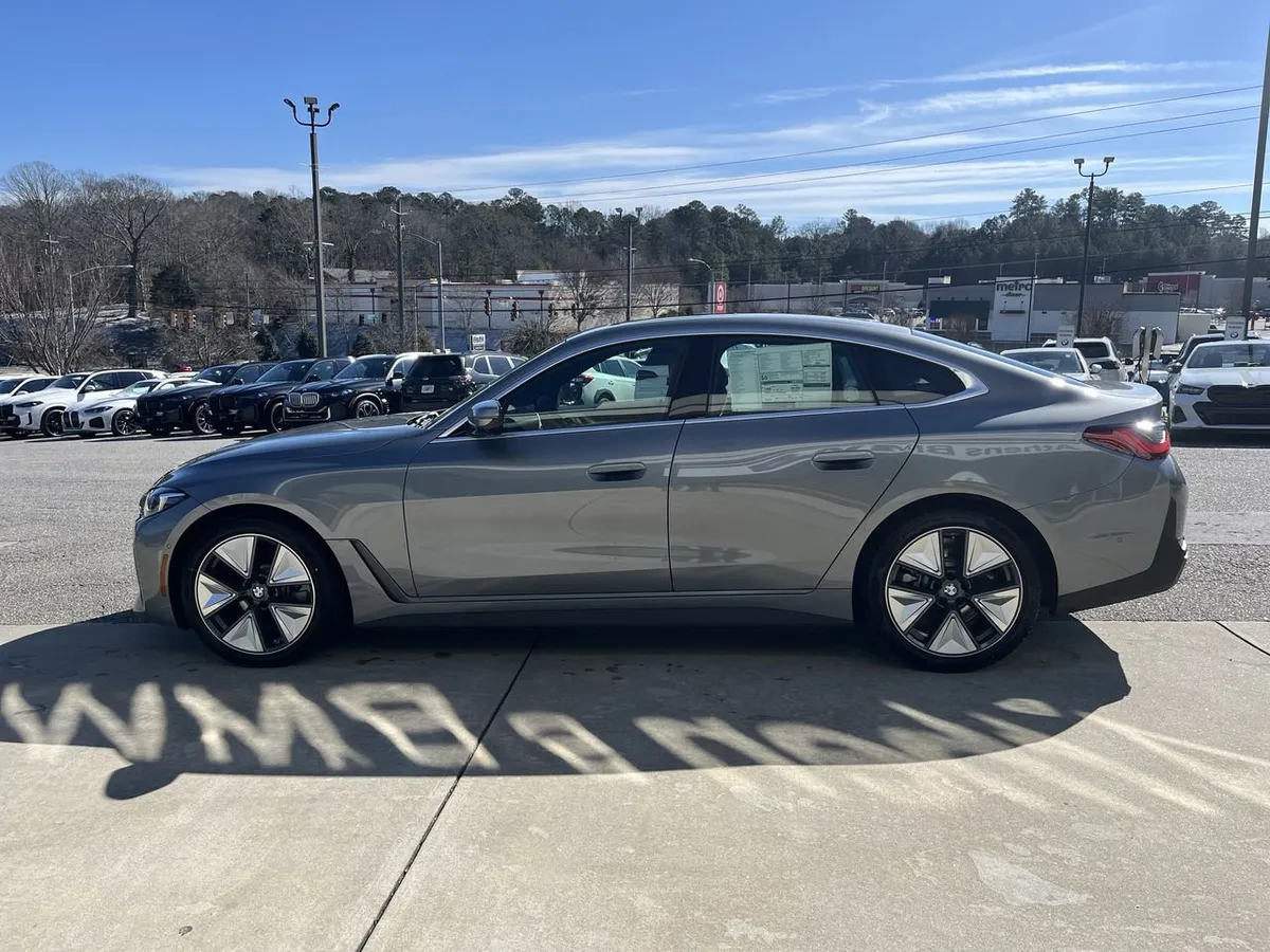 2026 BMW i4 eDrive40 thumbnail 5