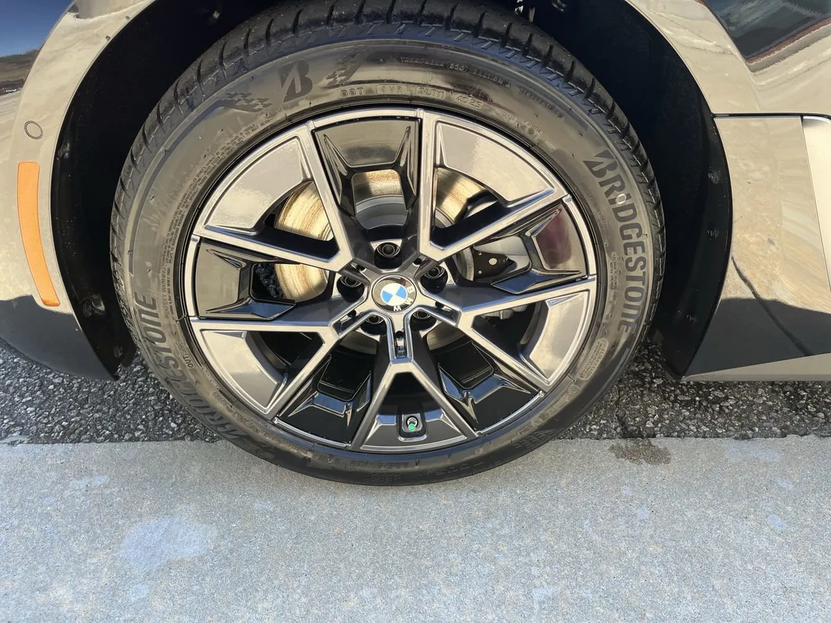 2026 BMW i4 eDrive40 thumbnail 13