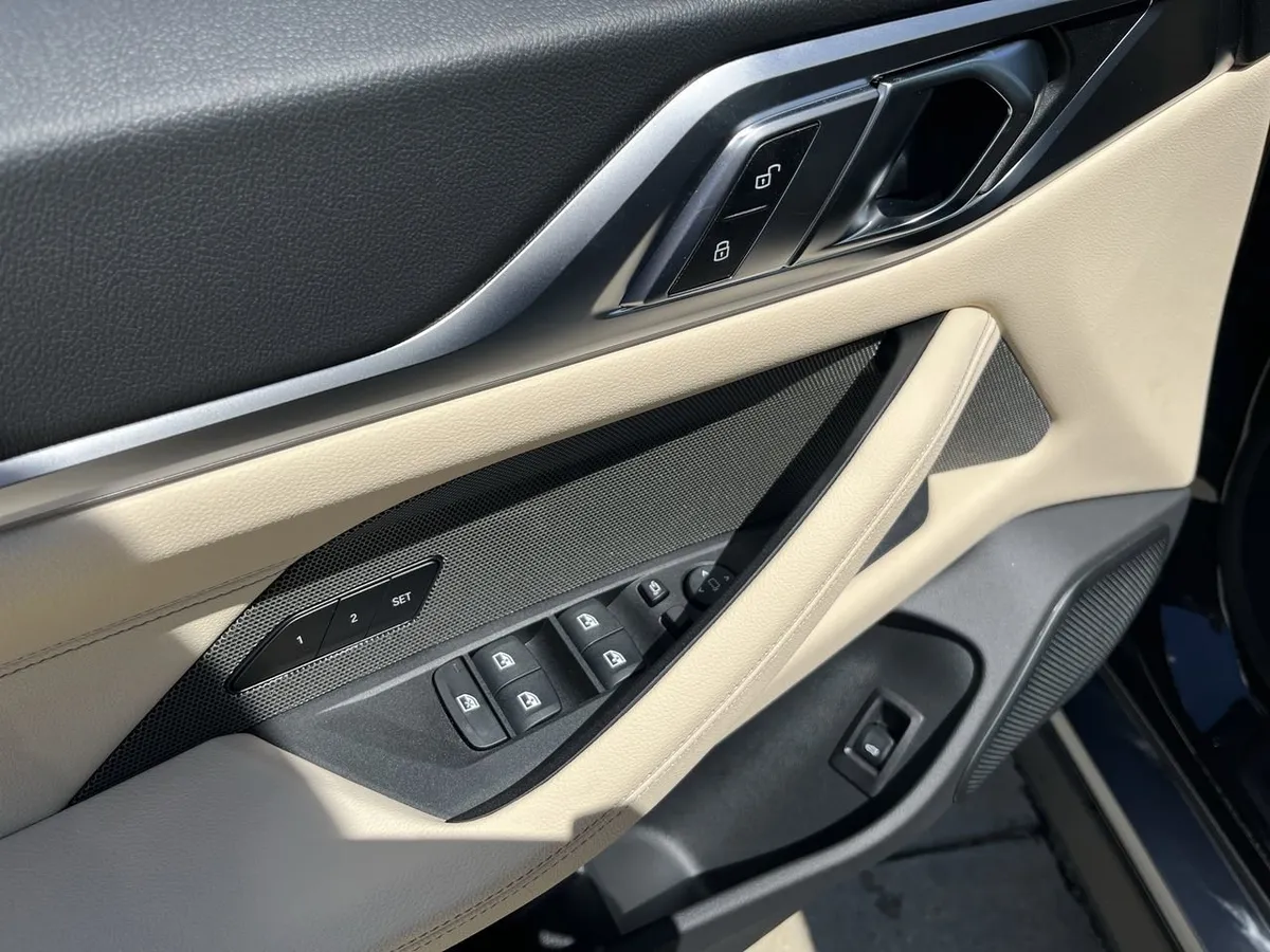 2026 BMW i4 eDrive40 thumbnail 18