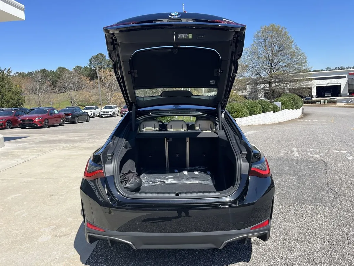 2026 BMW i4 eDrive40 thumbnail 32