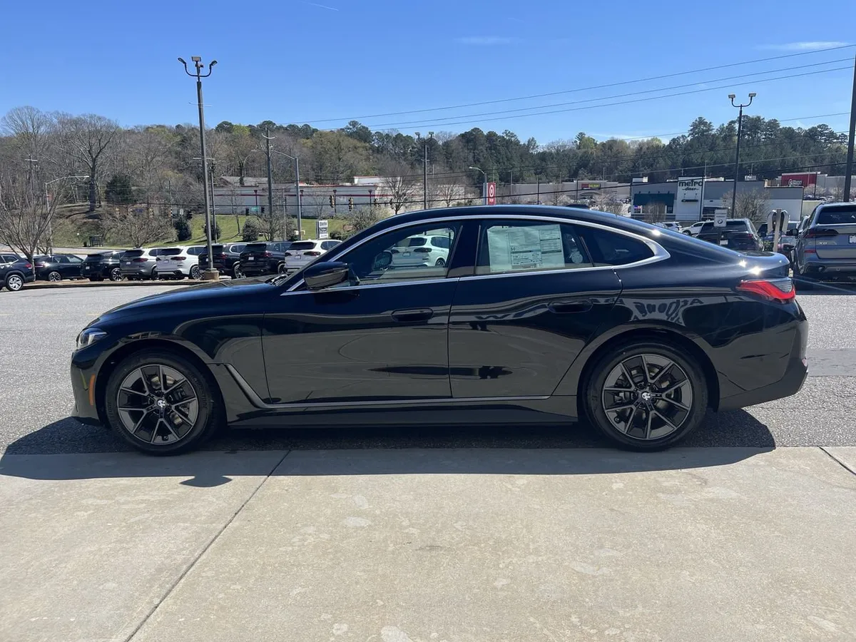 2026 BMW i4 eDrive40 thumbnail 5