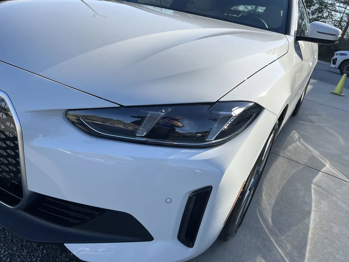 2026 BMW i4 eDrive40 thumbnail 11